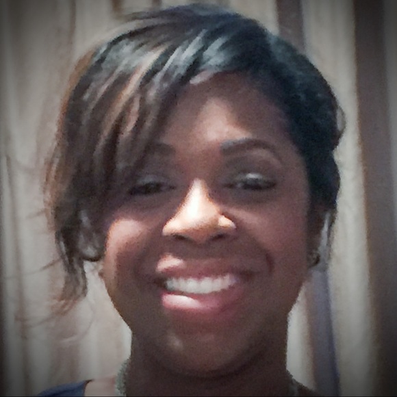 Meet your Posher, Sabrina - Picture 1 of 1